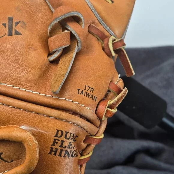 MacGregor MG65F 17R LHT Softball Glove Deep Grip Pocket HatchBack